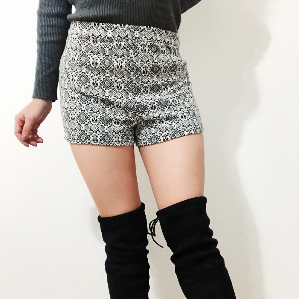 Paisley prints high waist shorts